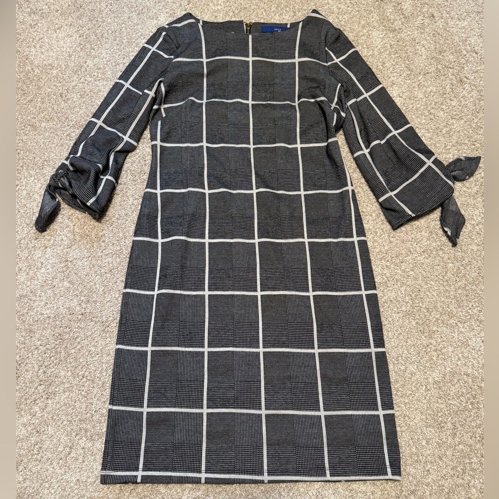 Apt.‎ 9 Charcoal and White Checkered Long Sleeve Dress